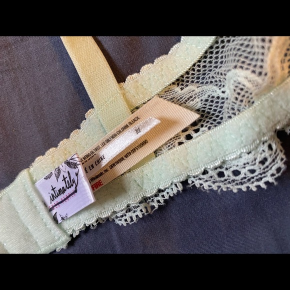 32C Balconette Bra - Picture 3 of 4